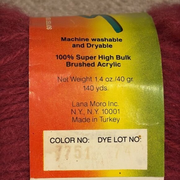 Lana Moro • Brushed Yarn in Rich Pink - Picture 3 of 6